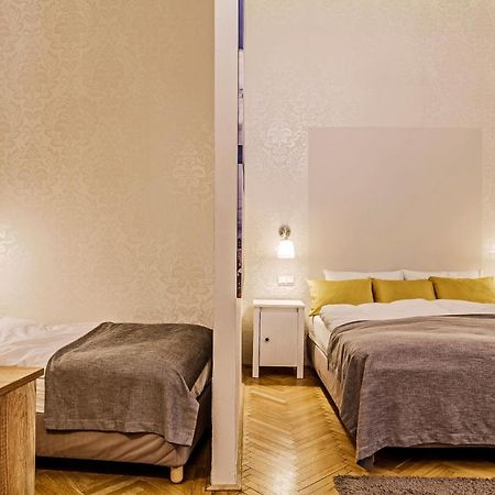 The Cream Bed and Breakfast Budapest Esterno foto