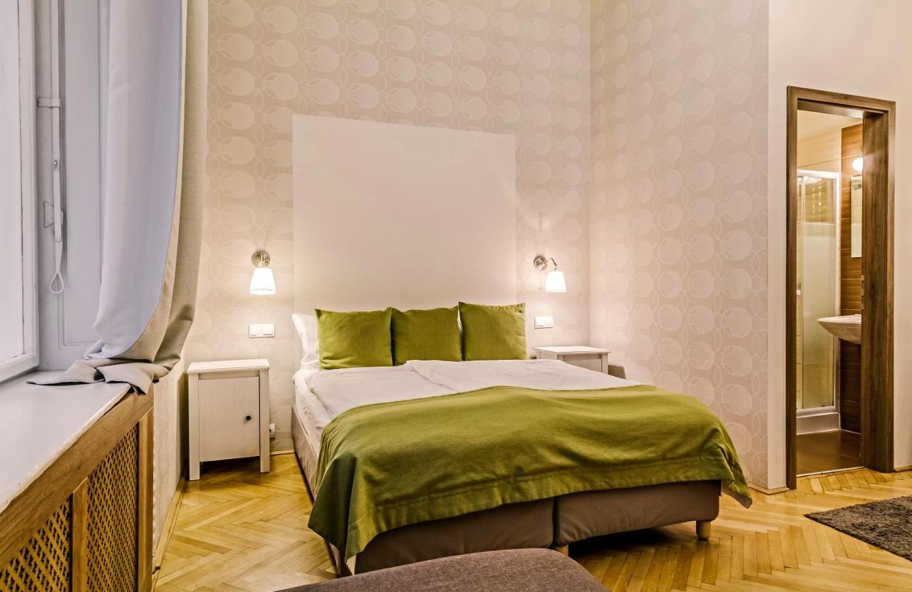 The Cream Bed and Breakfast Budapest Esterno foto